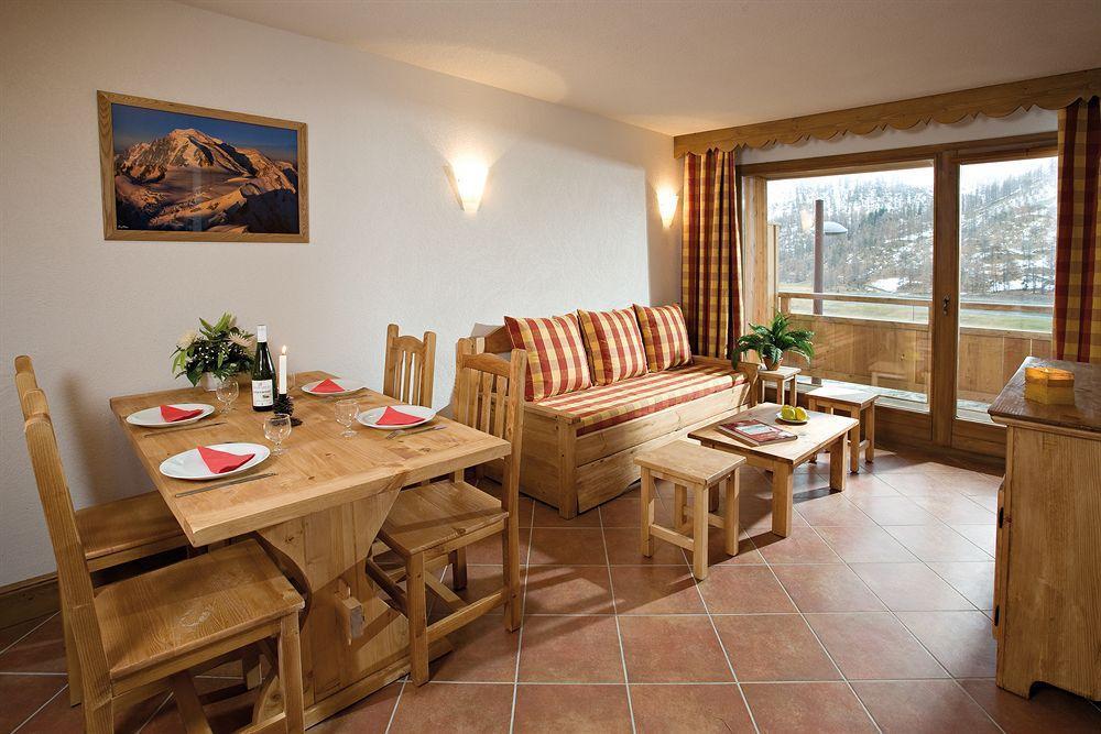 Belambra Clubs Residence Les Menuires - Le Hameau Des Airelles Сен-Мартен-де-Бельвіль Екстер'єр фото