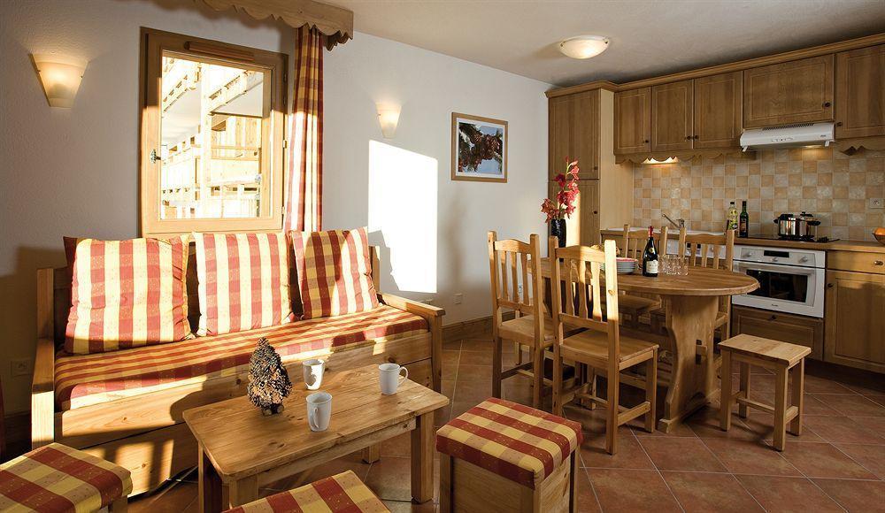 Belambra Clubs Residence Les Menuires - Le Hameau Des Airelles Сен-Мартен-де-Бельвіль Екстер'єр фото